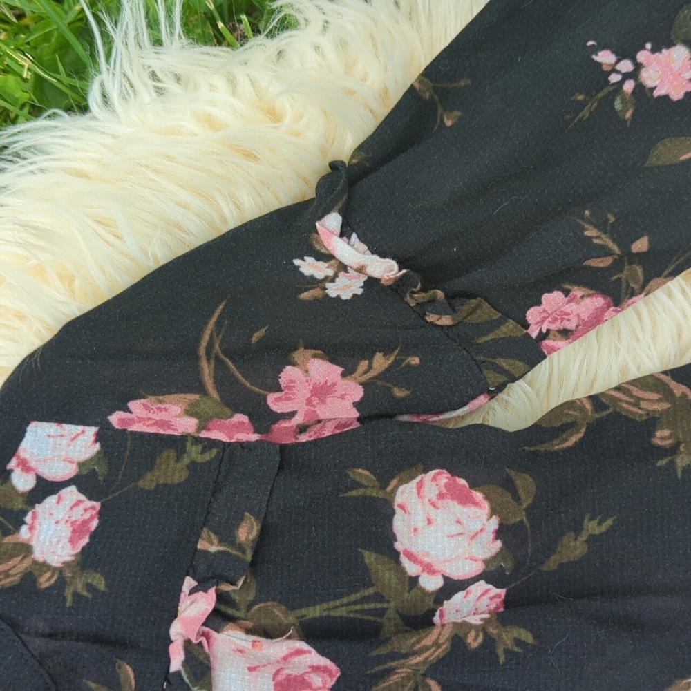 CHILDREN'S place Little Girls Black Floral Cardigan/ 4 - Picture 3 of 5